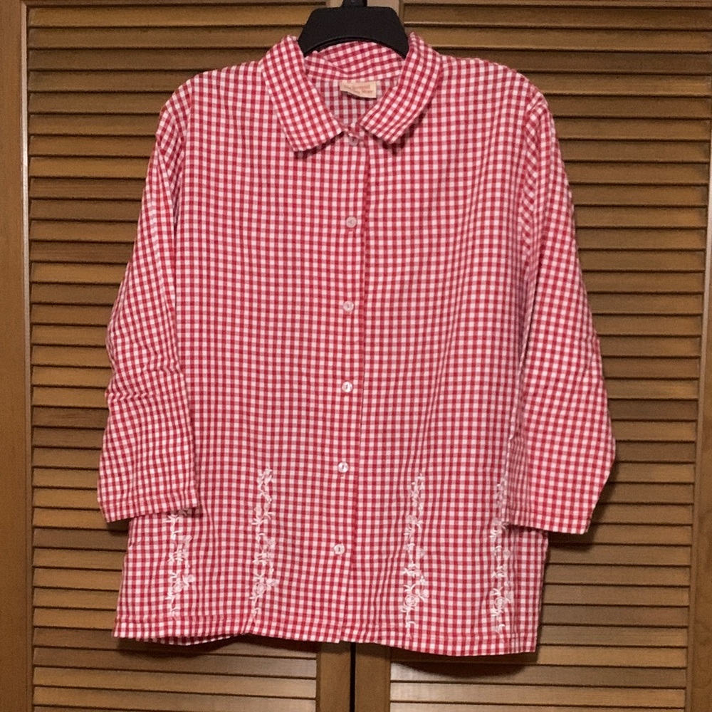 The Vermont Country Store Red White Gingham Embroidered Button Down Shirt 1X